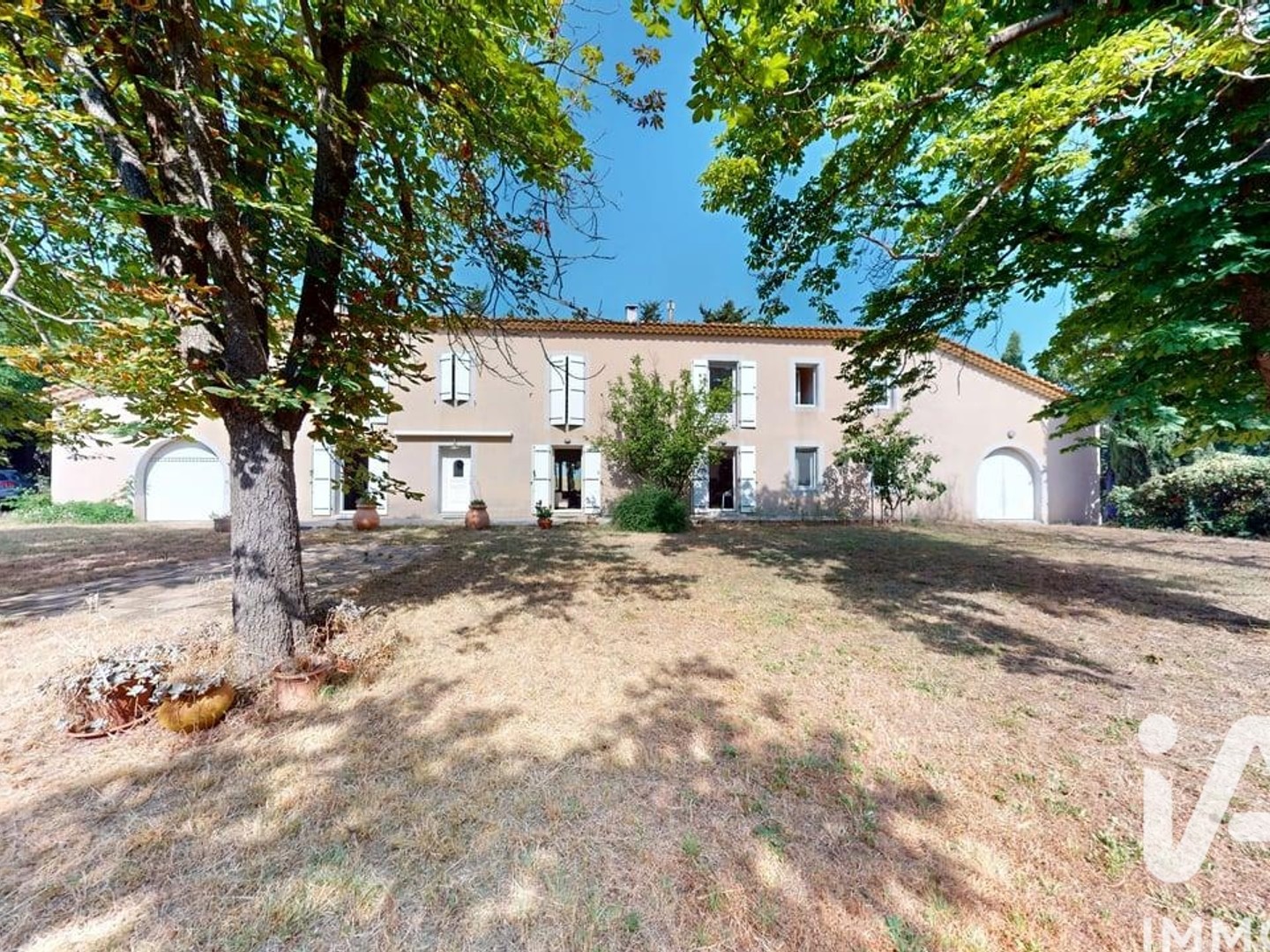 Maison 16 pièces 222 m²