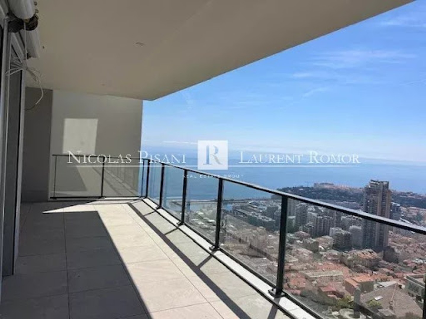 Appartement à vendre - 3 pièces - 103m2 - Beausoleil (06240)