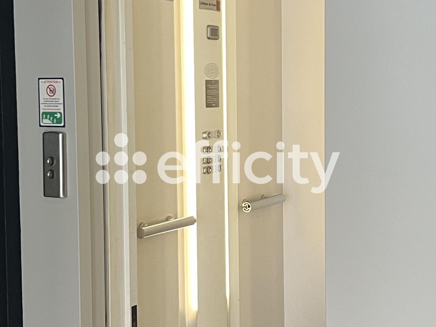 Parking / garage / box à vendre - 25m2 - La Baule-Escoublac (44500)