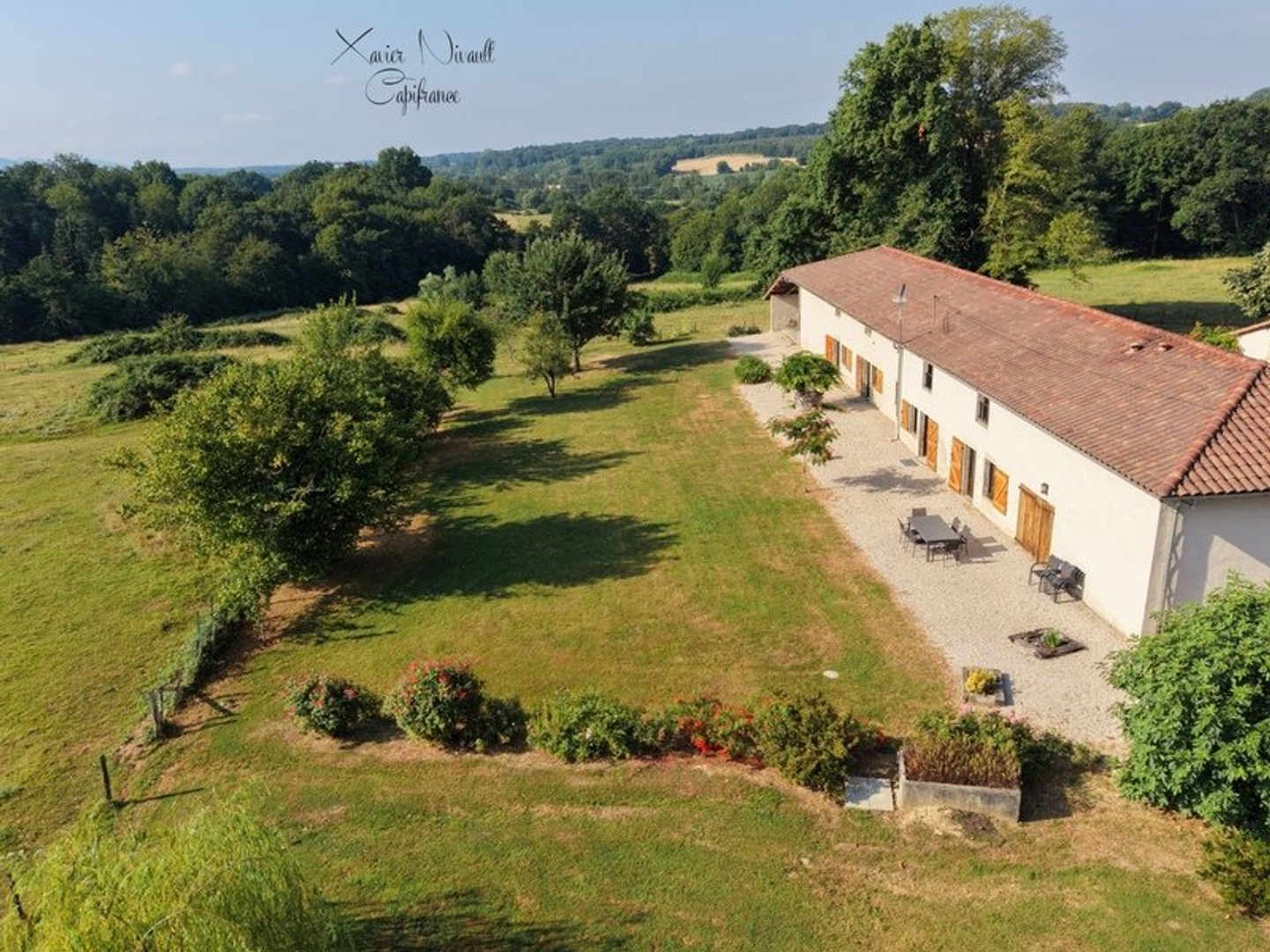 Maison à vendre 11 pièces proche de VARENNES SAINT SAUVEUR (71)