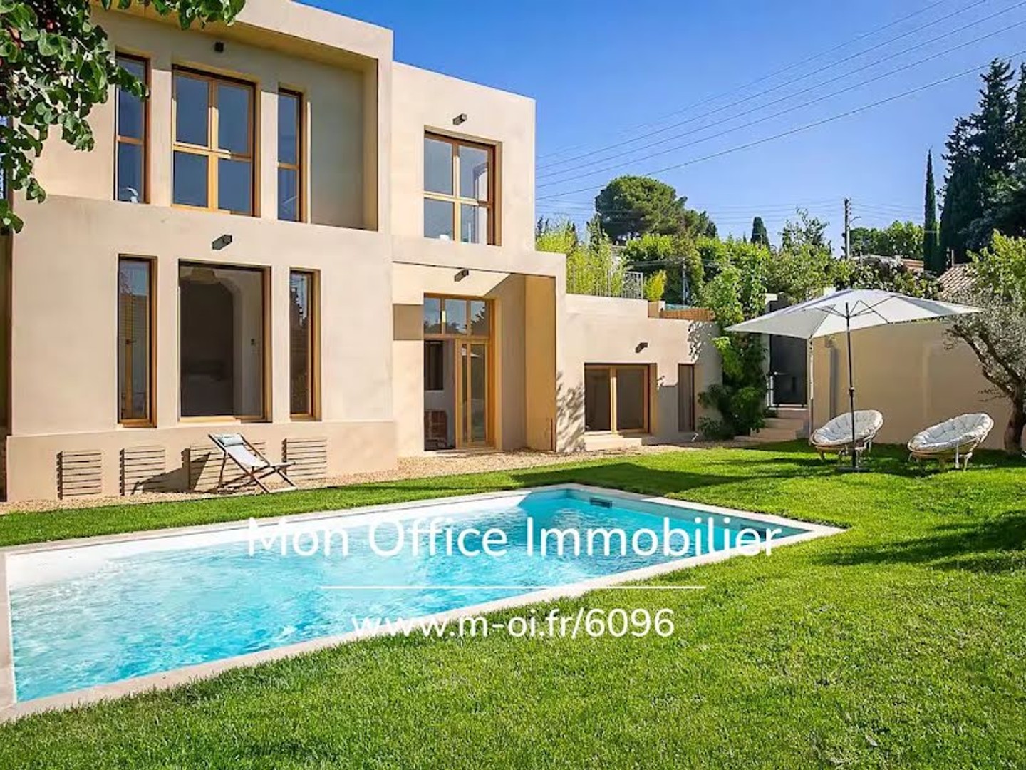 Villa 7 pièces 180 m²