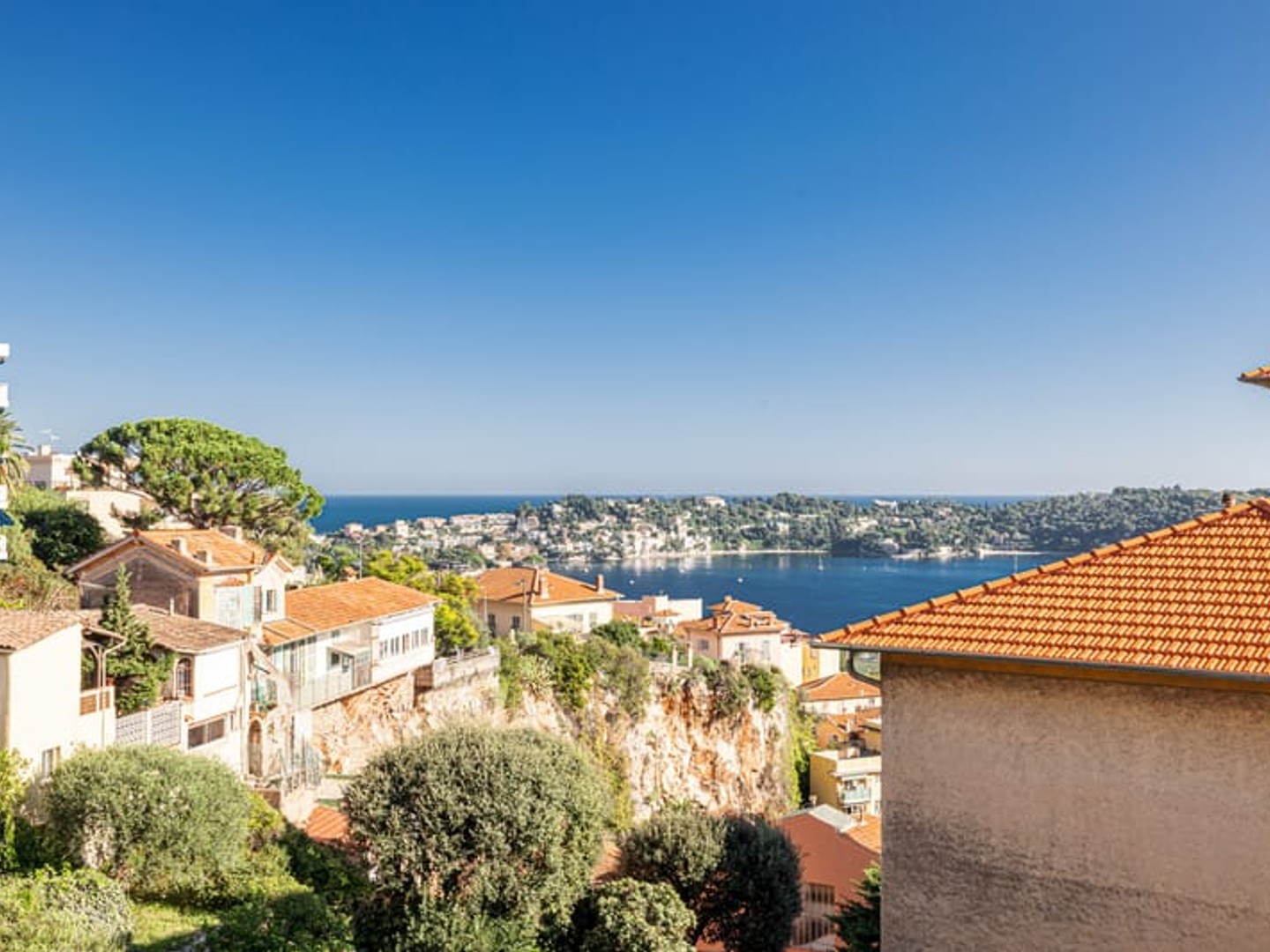 Appartement à vendre - 2 pièces - 41m2 - Villefranche-Sur-Mer (06230)
