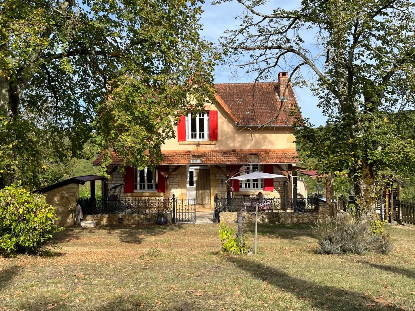 Maison à vendre - 12 pièces - 240m2 - Montignac (24290)
