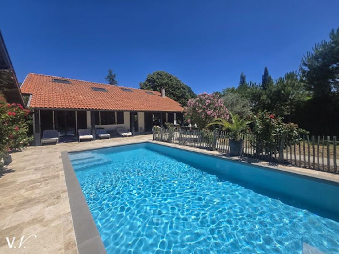 Maison 6 pièces 251 m²