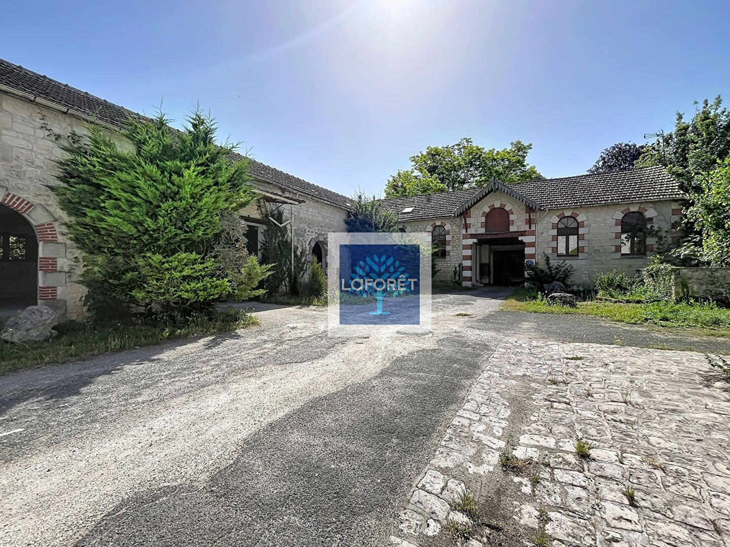 Maison 22 pièces 541 m²