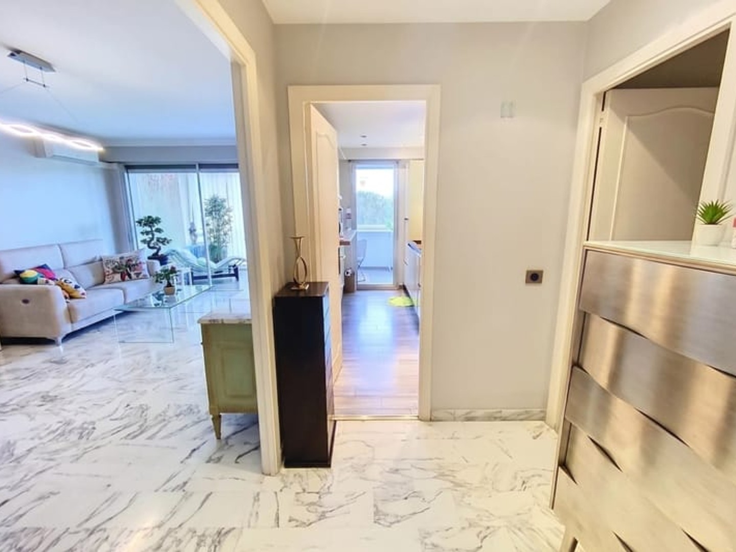 Appartement à vendre - 2 pièces - 73m2 - Cannes (06400)