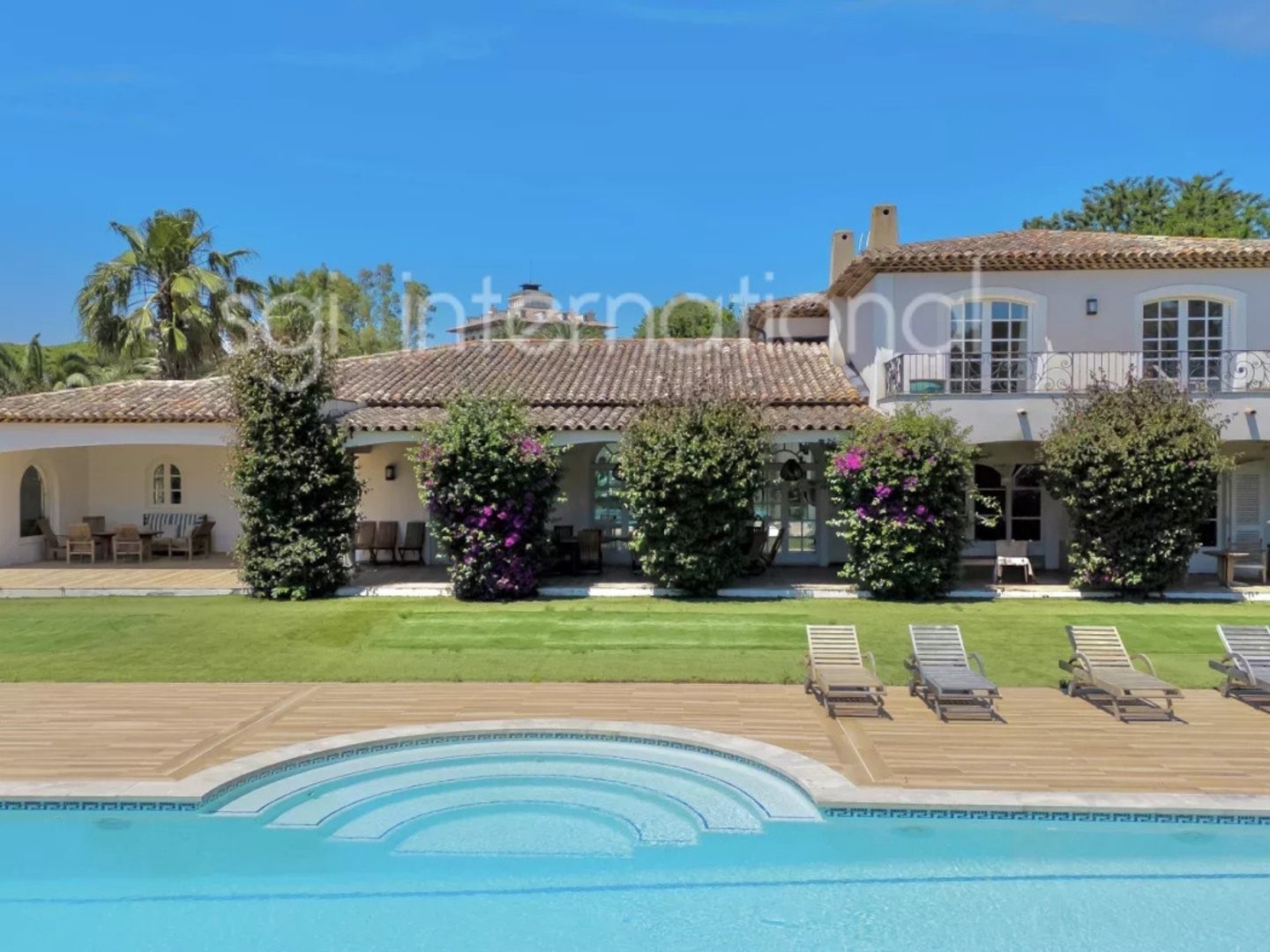 REF 62 - LES PARCS DE SAINT-TROPEZ - BELLE PROPRIÉTÉ
