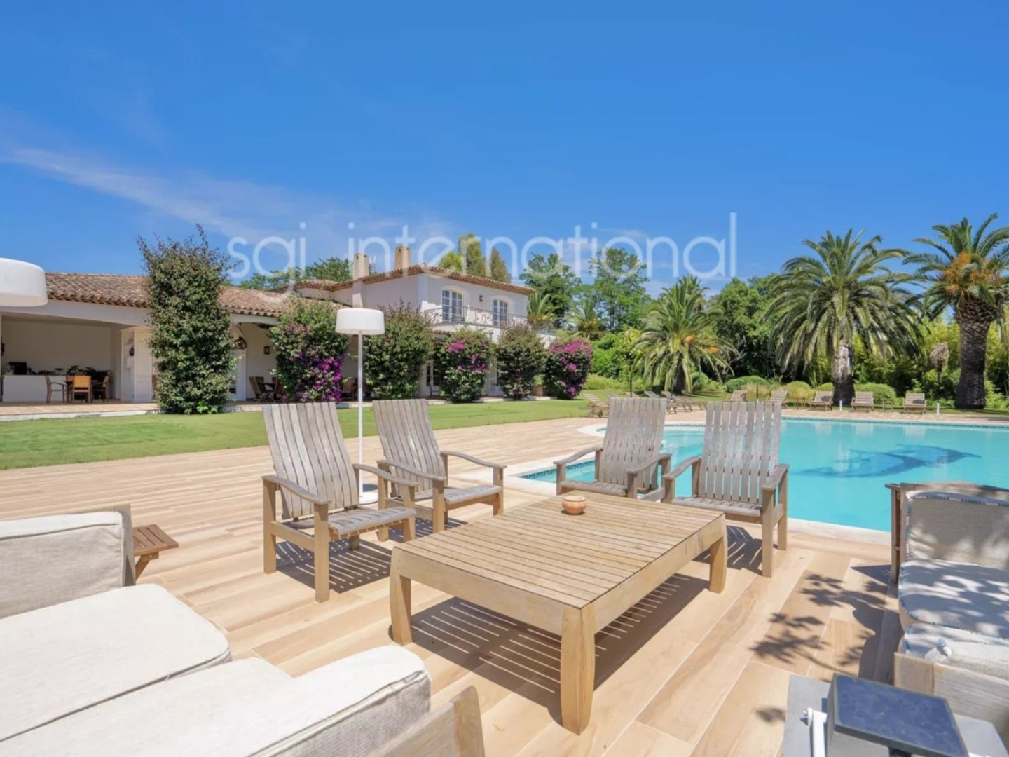 Maison à vendre - 700m2 - Saint-Tropez (83990)