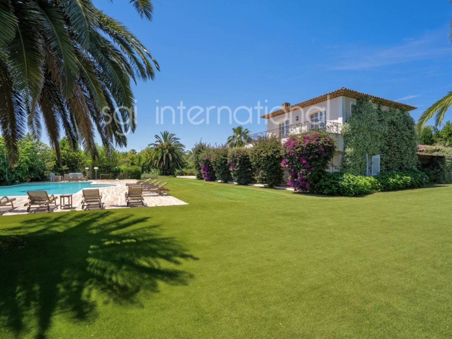 Maison à vendre - 700m2 - Saint-Tropez (83990)