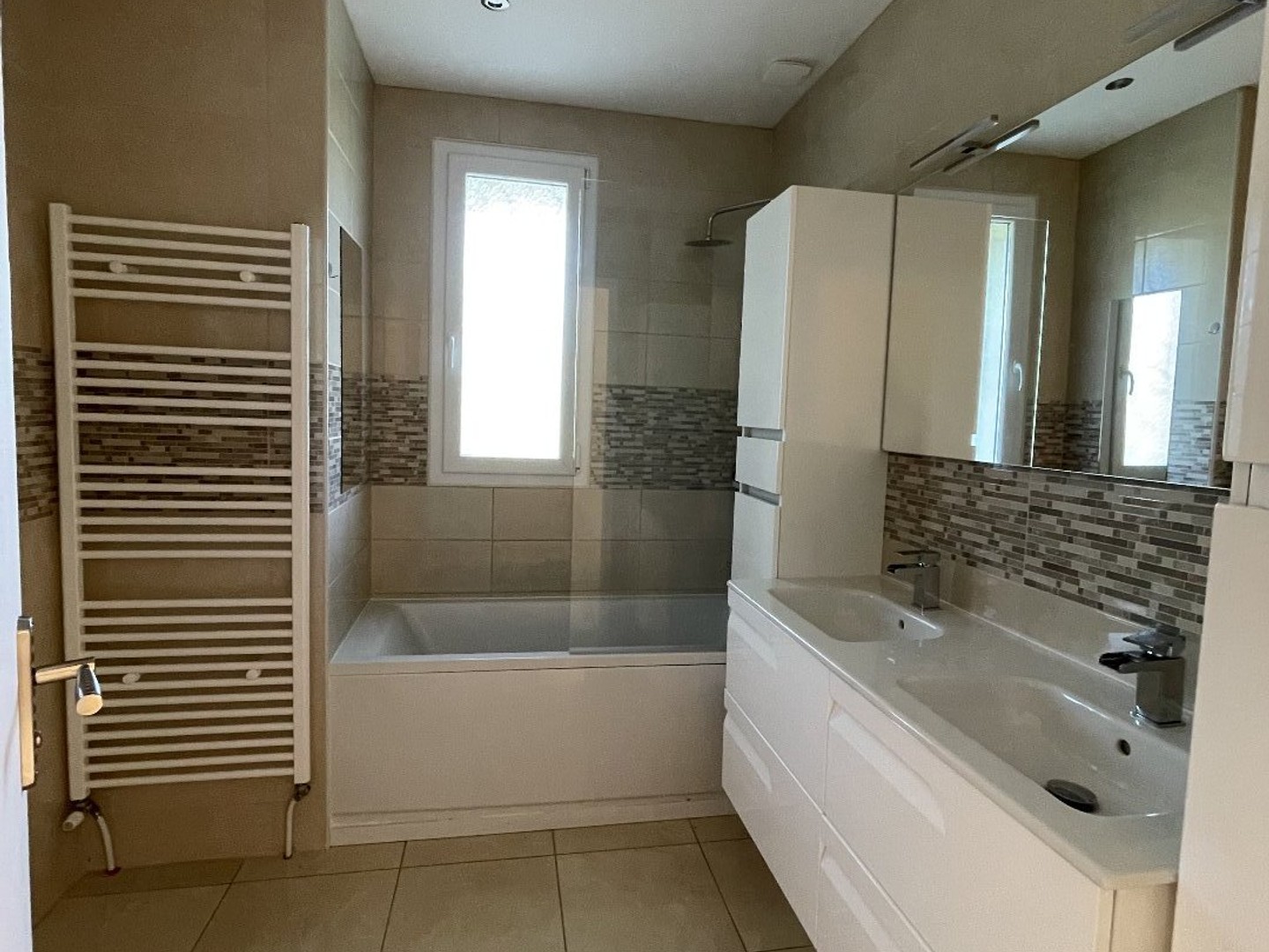Maison à vendre - 7 pièces - 120m2 - Eyjeaux (87220)