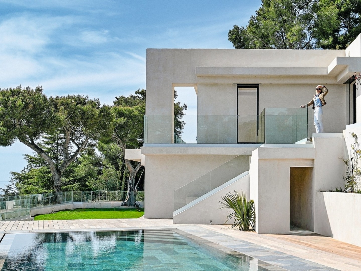 VILLA NEUVE