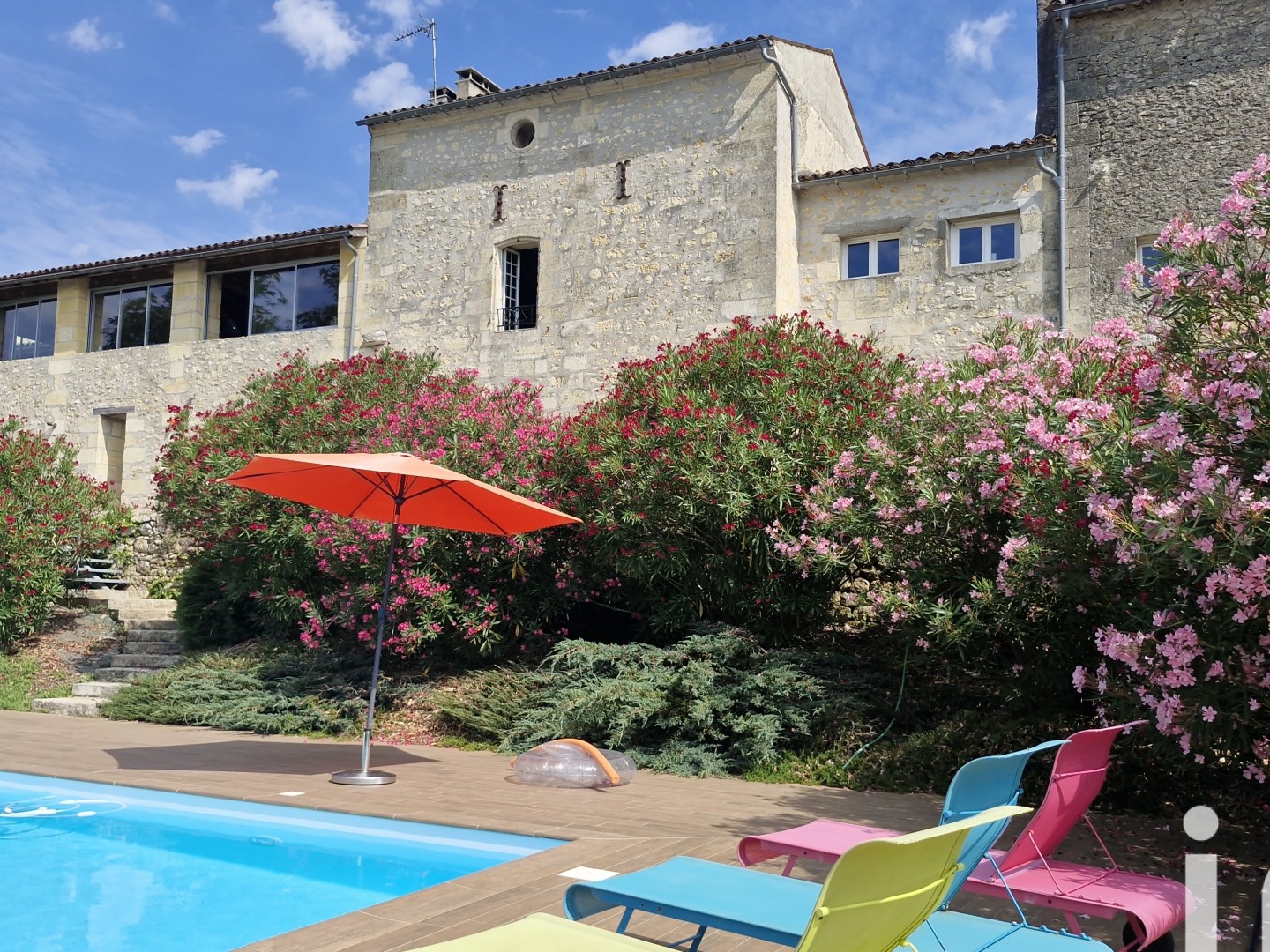 Maison à vendre - 6 pièces - 230m2 - Saint-Pey-De-Castets (33350)