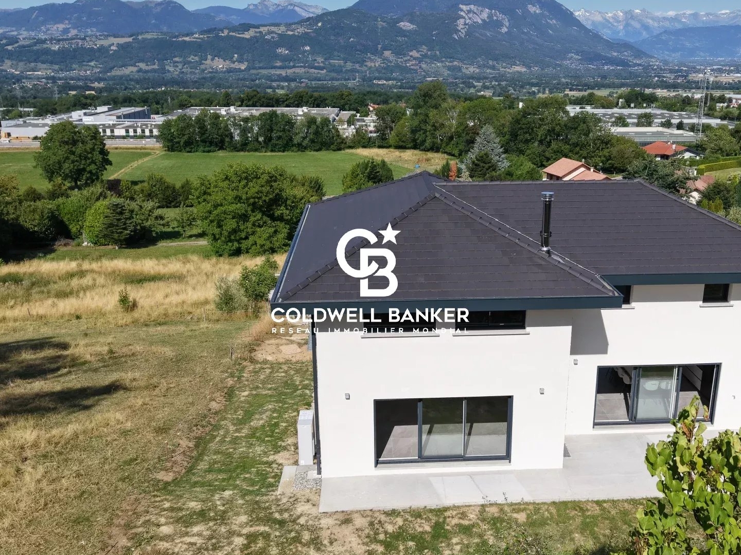 Maison à vendre - 6 pièces - 210m2 - Etaux (74800)