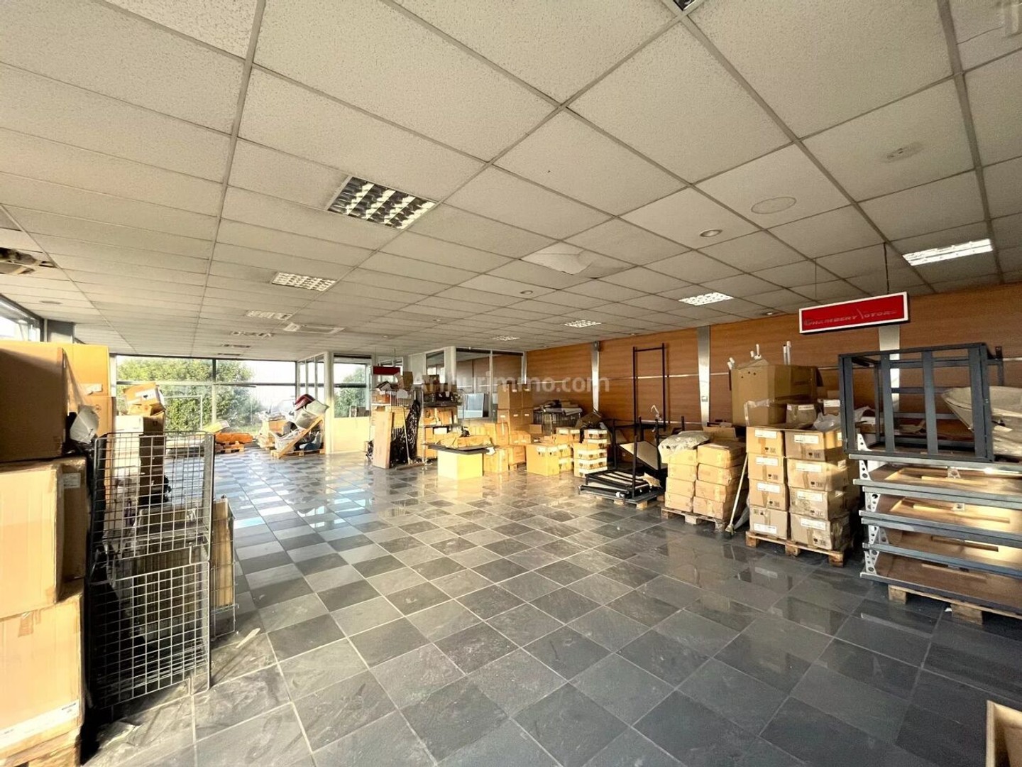 Magasin à vendre - 6 pièces - 750m2 - Voglans (73420)