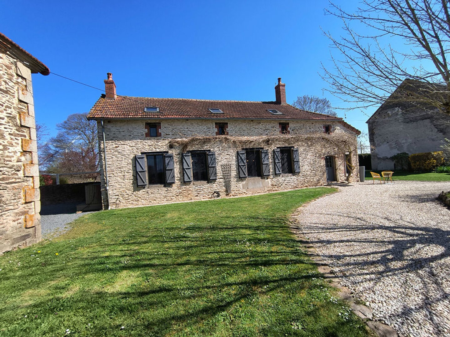 Maison à vendre - 6 pièces - 151m2 - Boussac (23600)