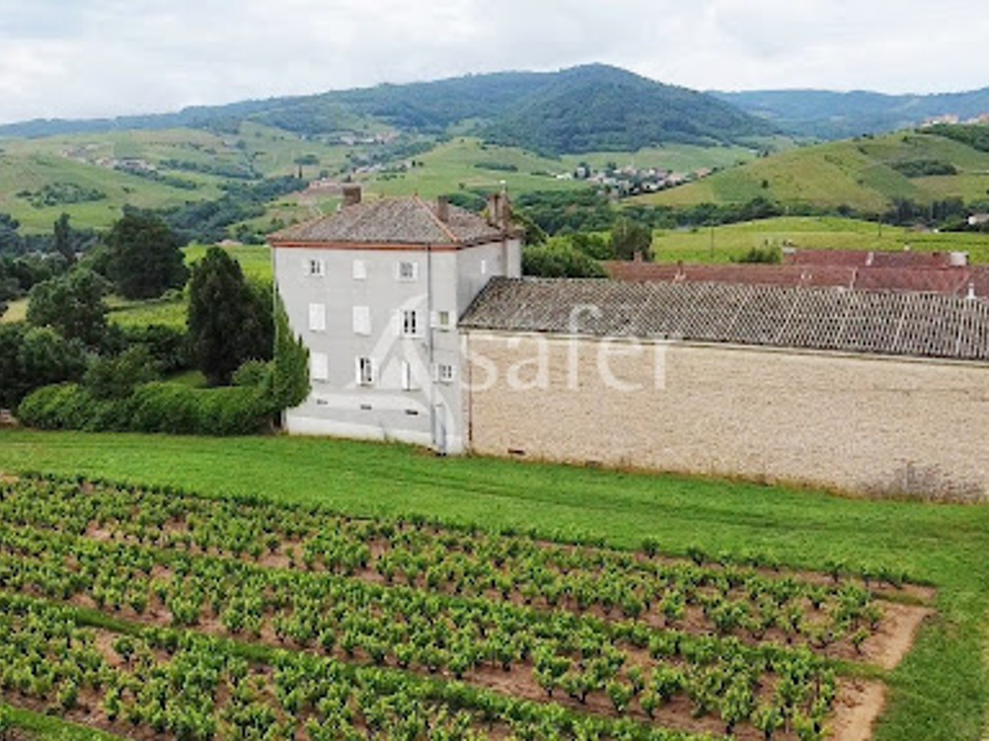 Maison 9 pièces 261 m²