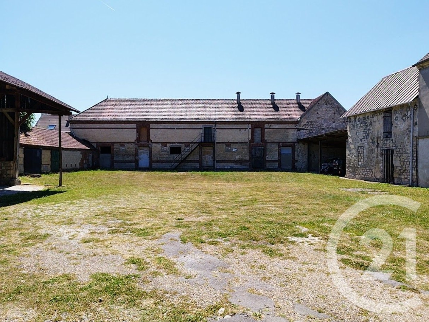Immeuble 1556 m²