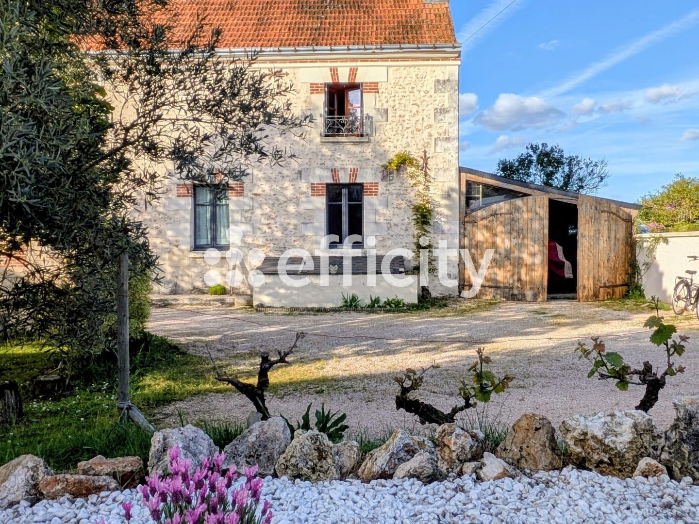 Maison à vendre - 12 pièces - 330m2 - Tauxigny-Saint-Bauld (37310)