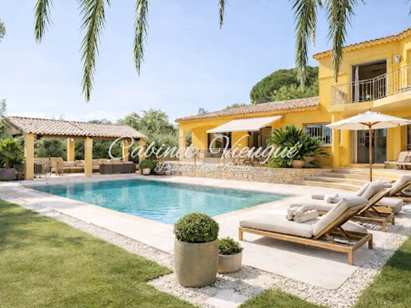 Villa 7 pièces 232 m²