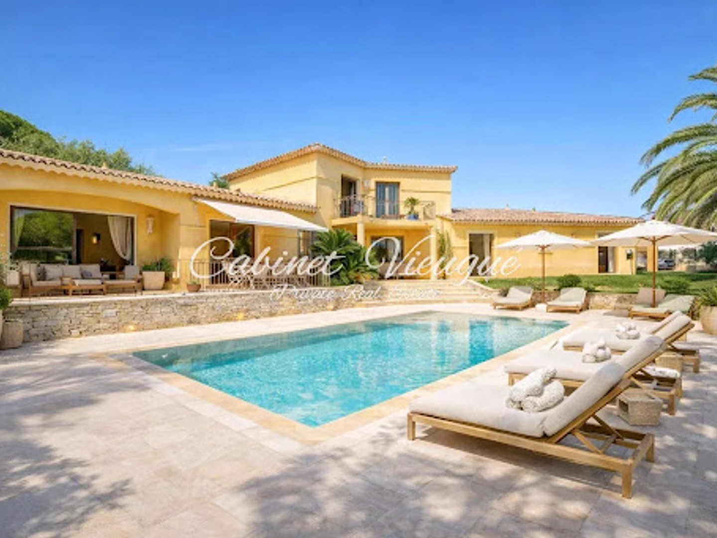 Maison à vendre - 7 pièces - 232m2 - Grimaud (83310)