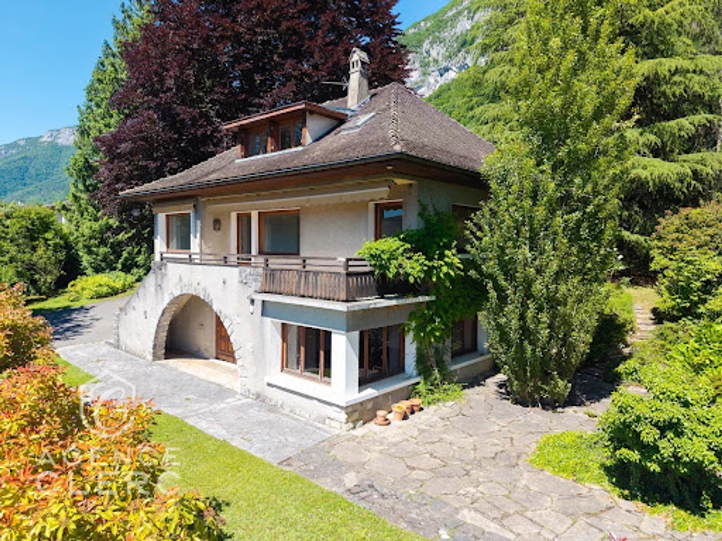 Maison à vendre - 6 pièces - 178m2 - Veyrier-Du-Lac (74290)
