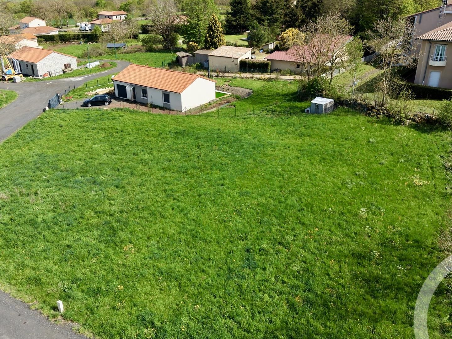 Terrain à vendre - 899m2 - Cayres (43510)