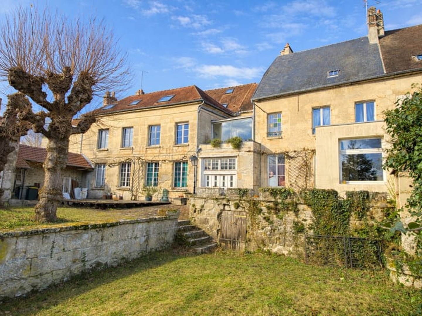 Maison mitoyenne 14 pièces 123 m²