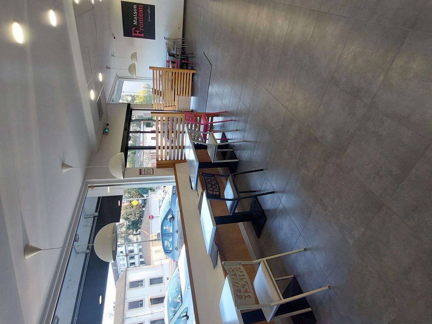 Vente boutique froide en centre ville de Tonneins