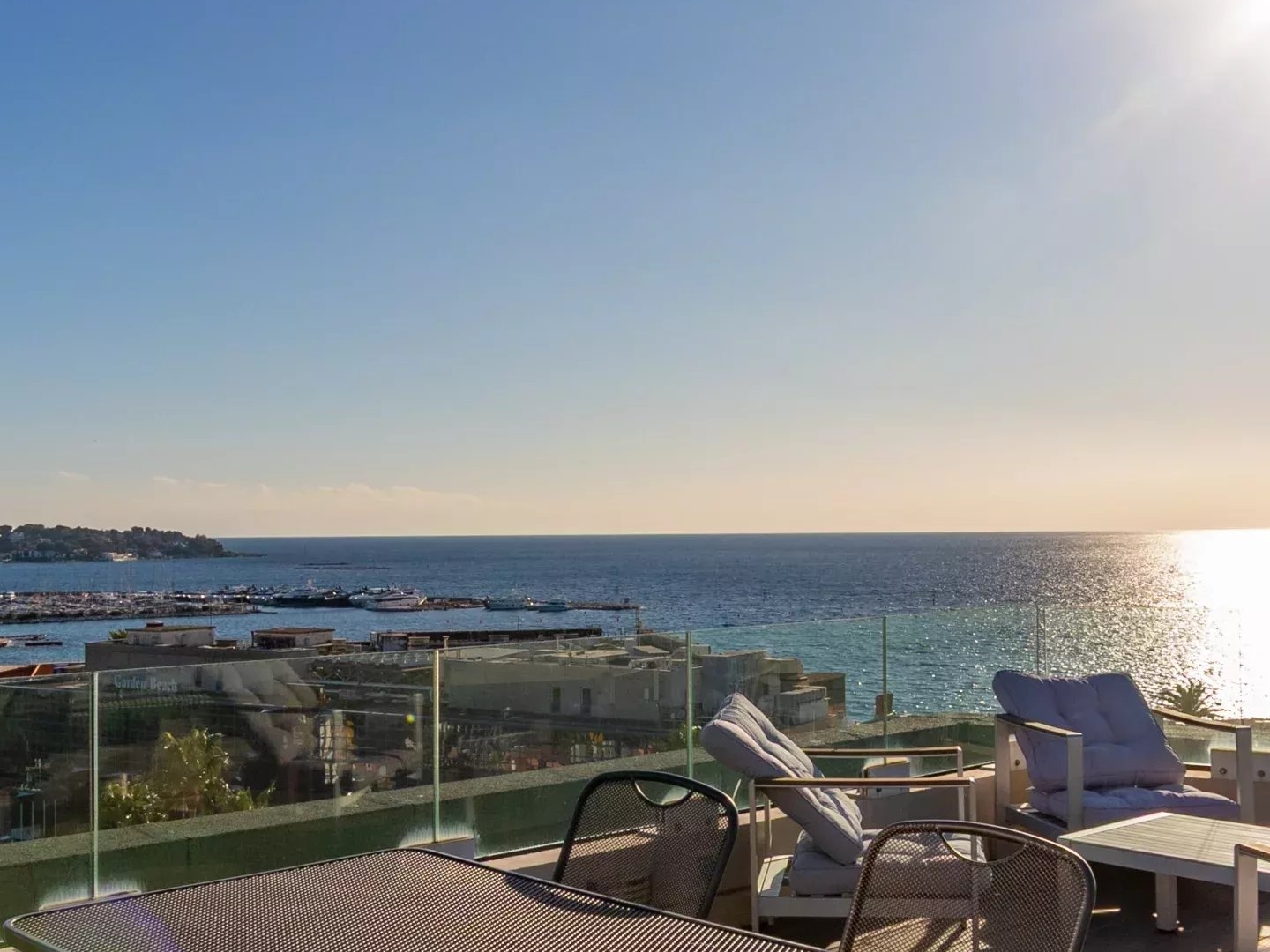 Appartement à vendre - 4 pièces - 97m2 - Antibes (06160)