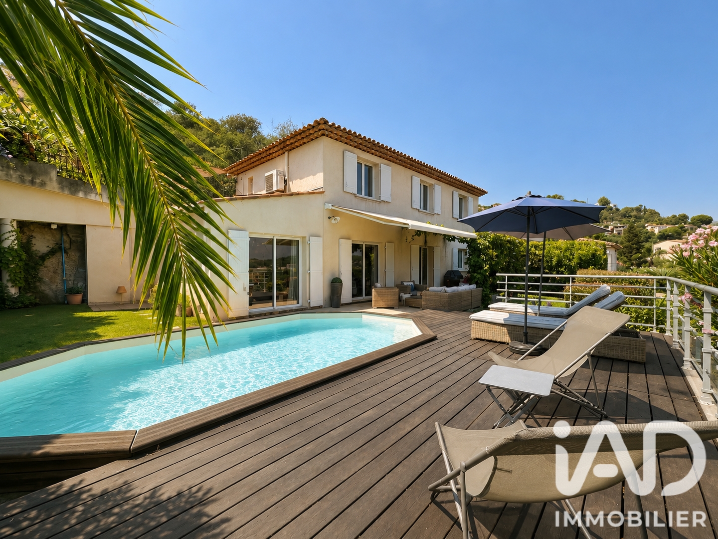 Maison à vendre - 7 pièces - 133m2 - Mandelieu-La-Napoule (06210)