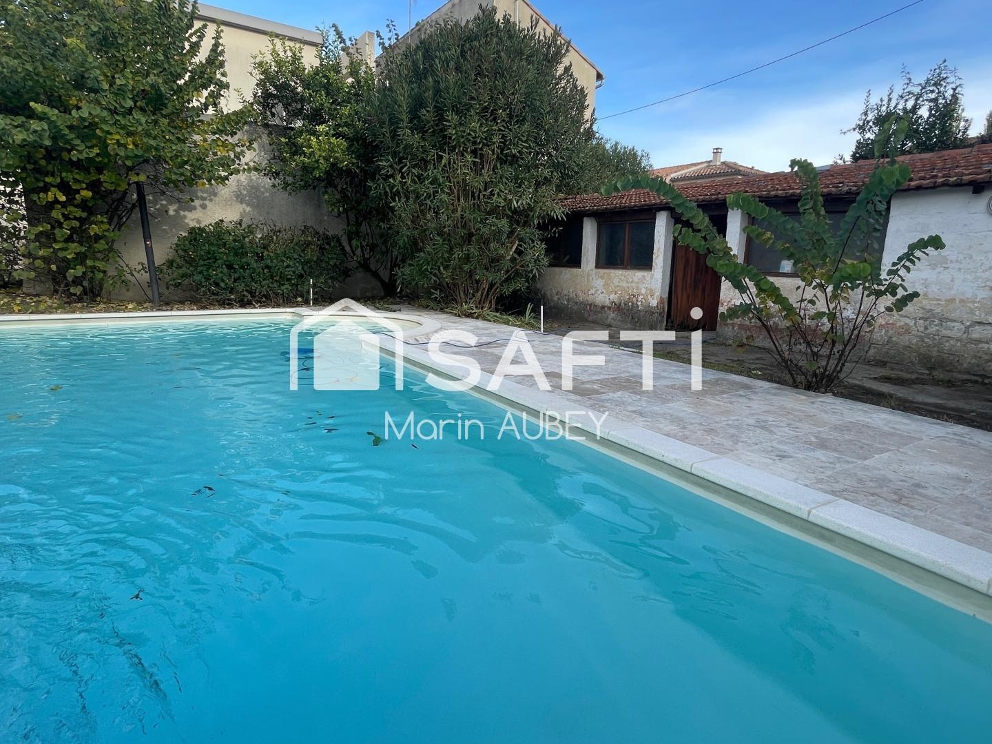 Maison à vendre - 9 pièces - 180m2 - Nîmes (30000)