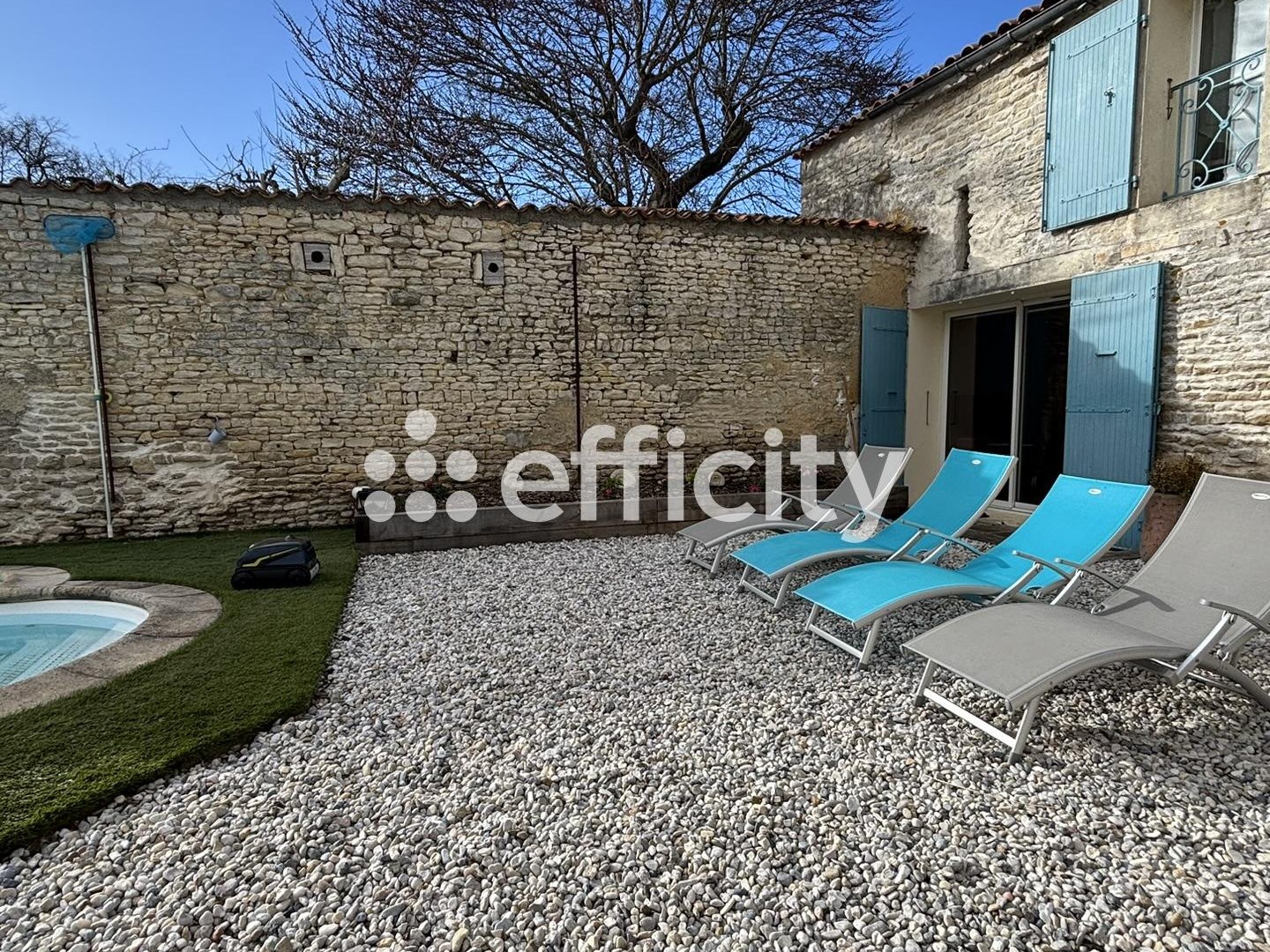 Maison à vendre - 9 pièces - 200m2 - Saint-Jean-De-Liv... (17170)