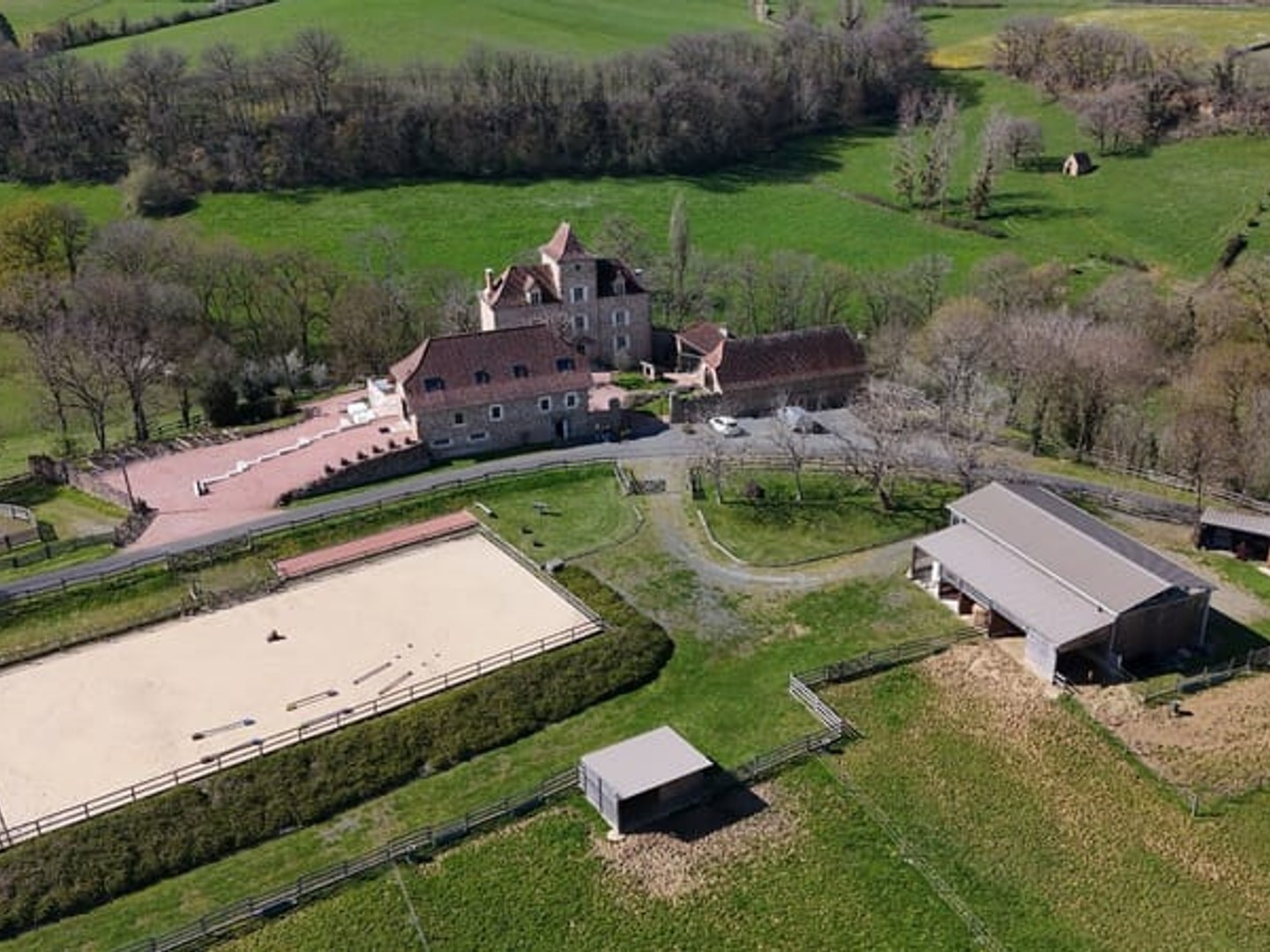 Locaux à vendre - 25 pièces - 1290m2 - Causse-Et-Diège (12700)