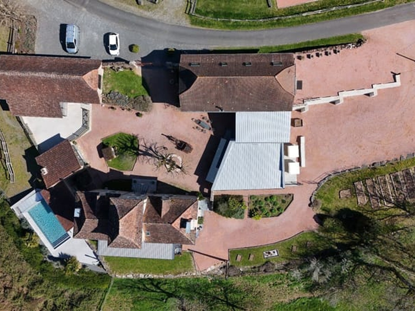 Locaux à vendre - 25 pièces - 1290m2 - Causse-Et-Diège (12700)