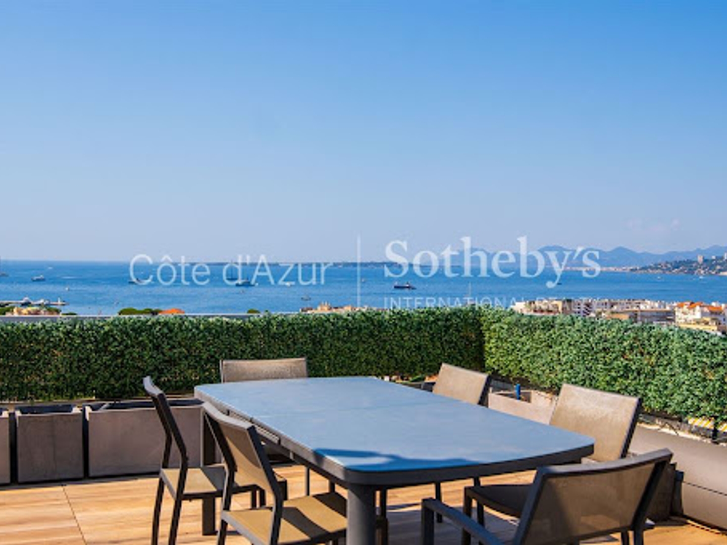 Appartement à vendre - 4 pièces - 142m2 - Antibes (06600)