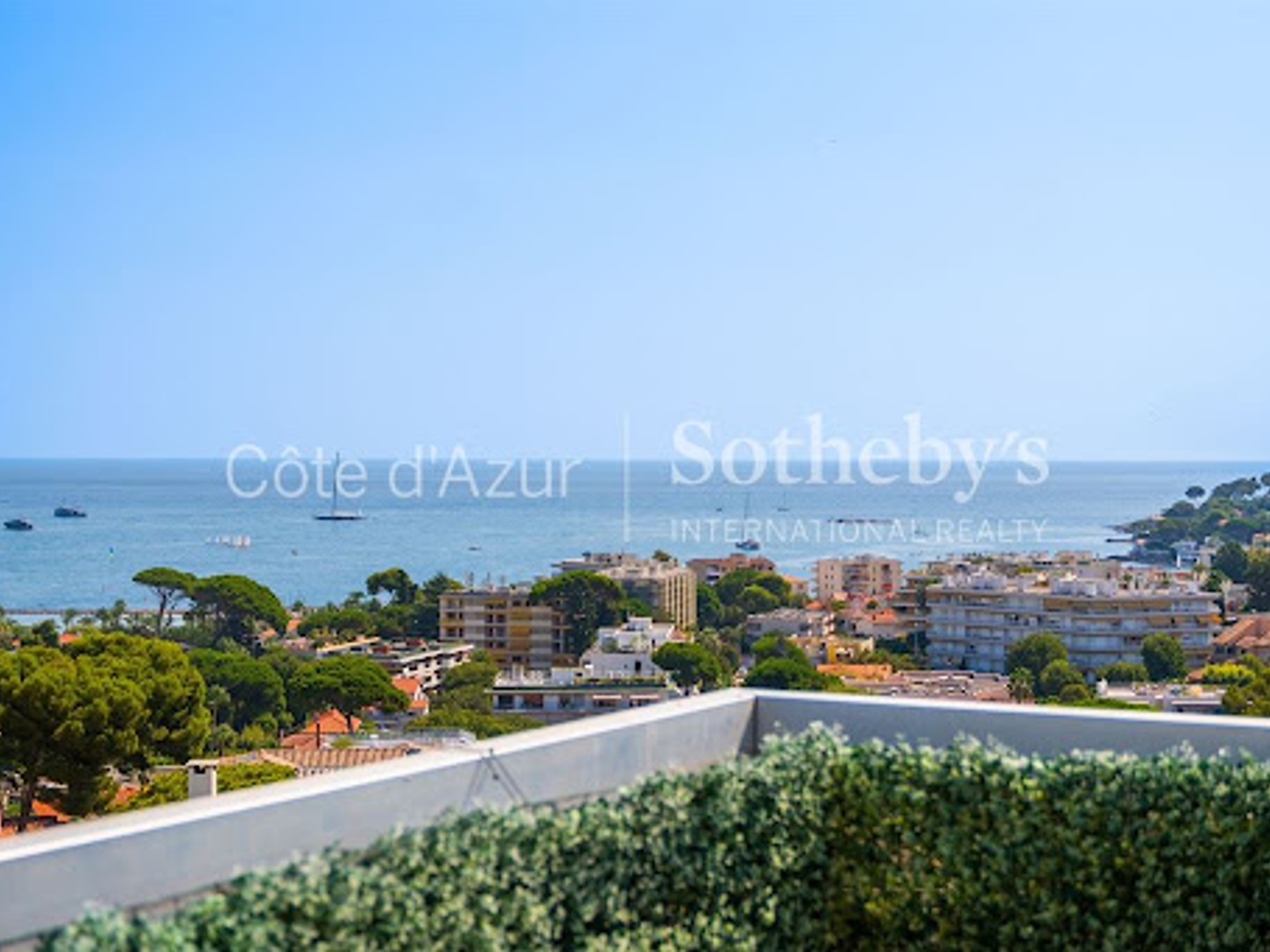 Appartement à vendre - 4 pièces - 142m2 - Antibes (06600)