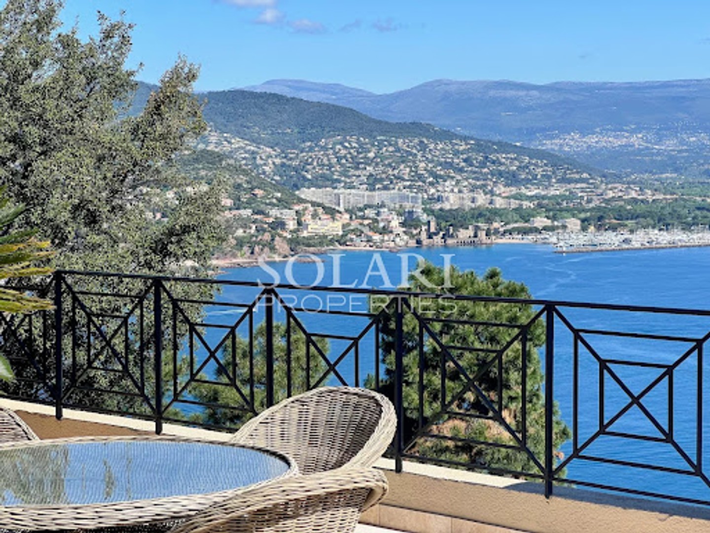 Villa 6 pièces 180 m²