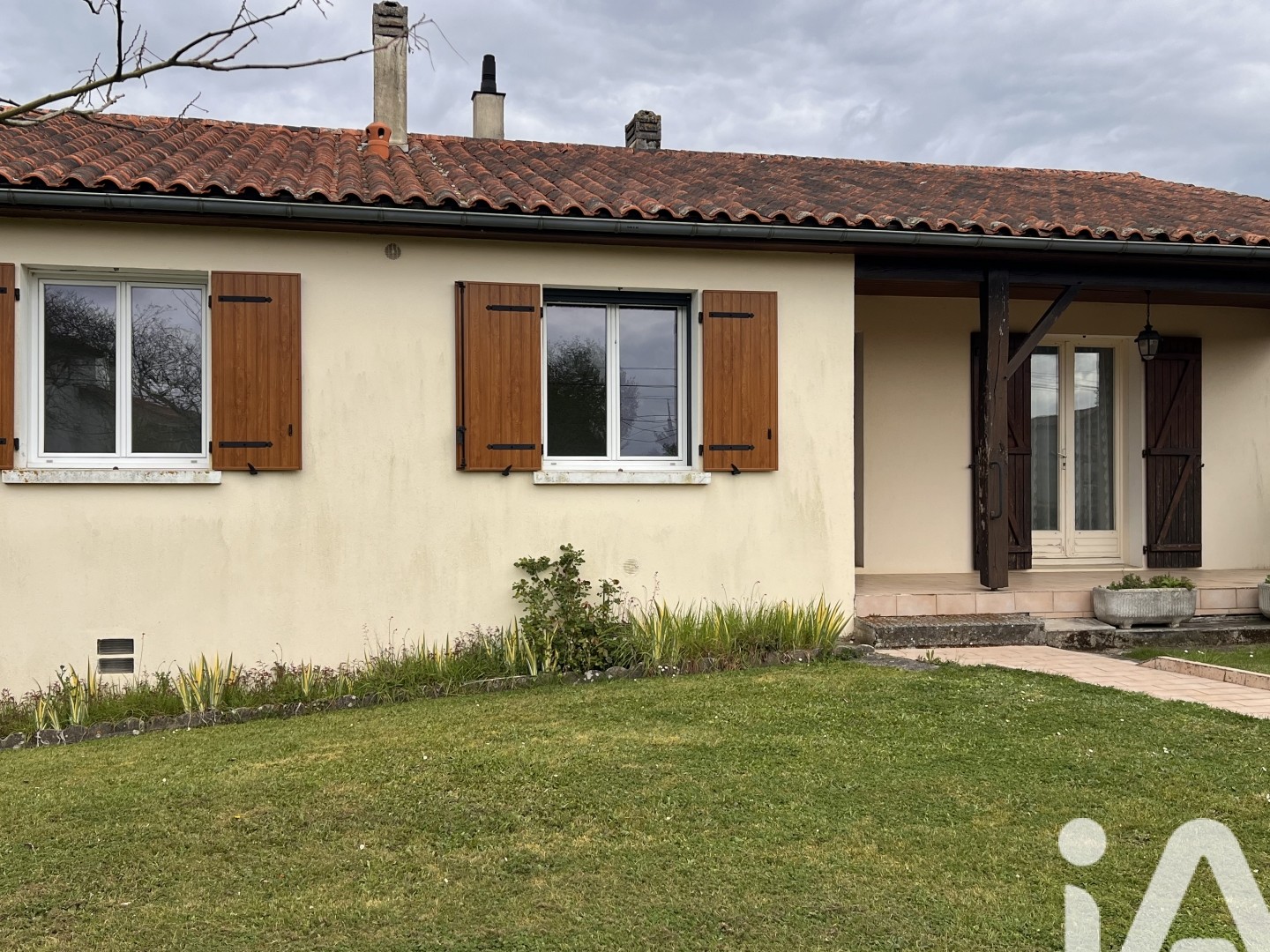 Maison à vendre - 5 pièces - 98m2 - Alloue (16490)