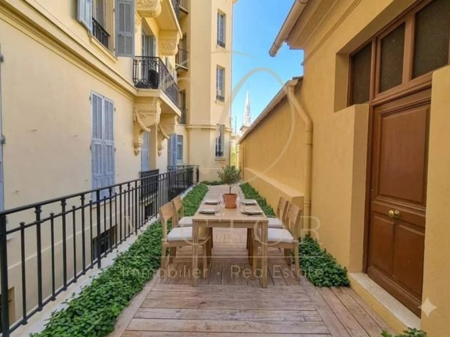 Appartement à vendre - 5 pièces - 136m2 - Nice (06000)