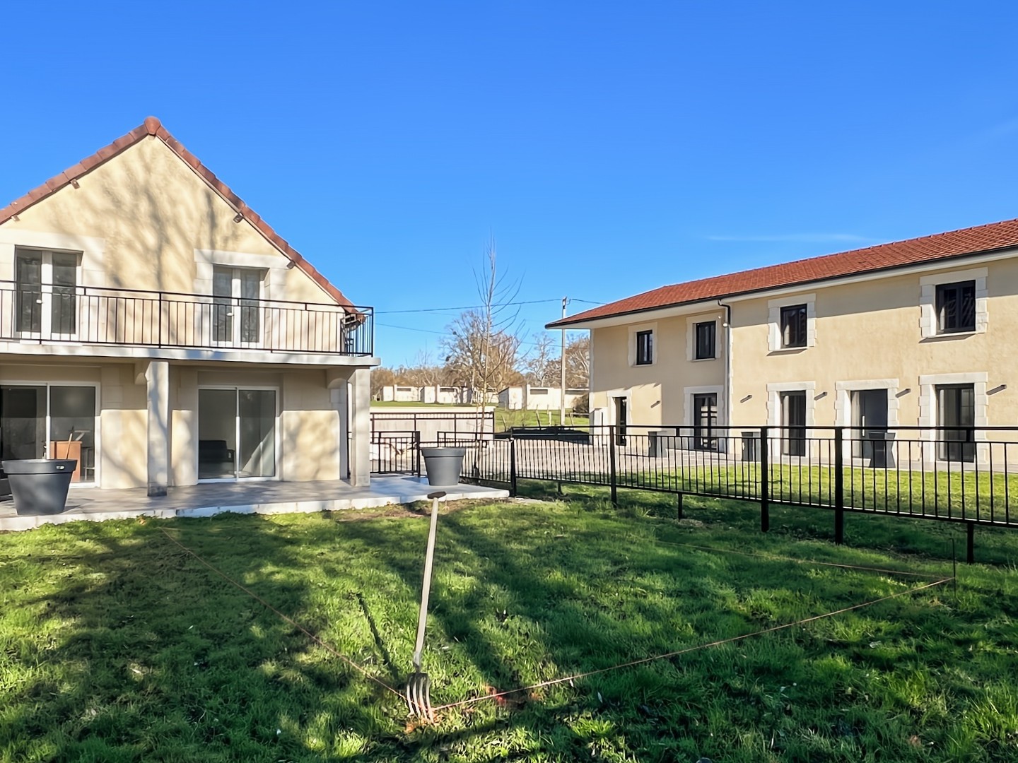 Maison 8 pièces 380 m²