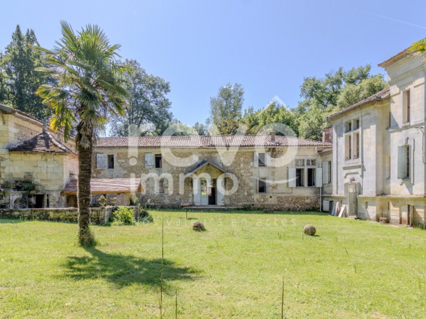 Château 20 pièces 650 m²