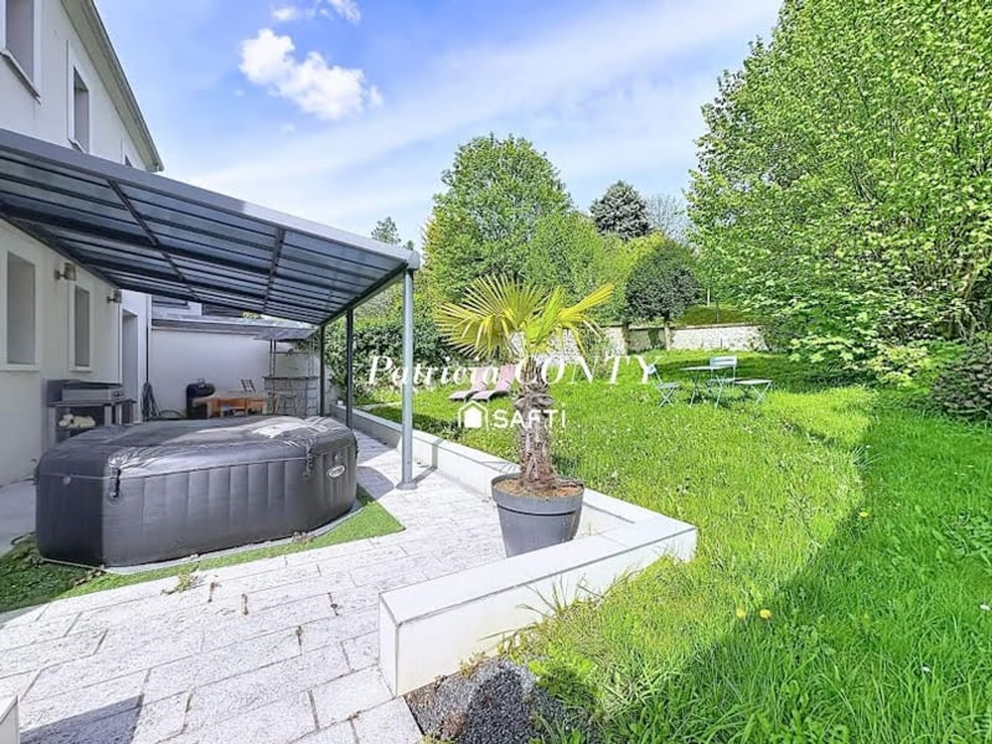 Maison 7 pièces 235 m²
