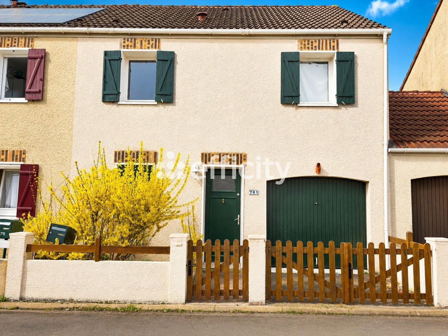 Maison à vendre - 7 pièces - 83m2 - Le Mée-Sur-Seine (77350)