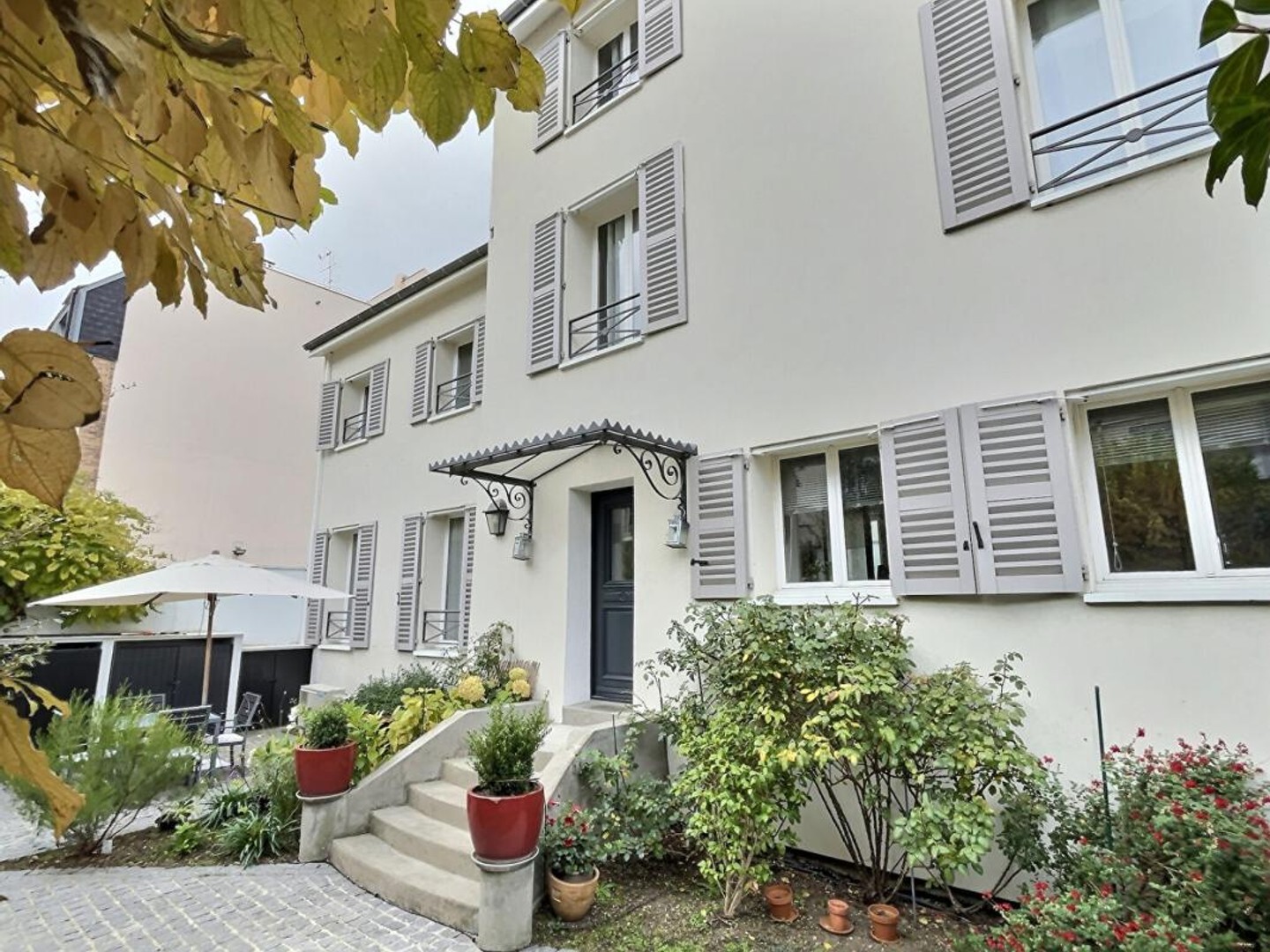 La Garenne Colombes Auguste Buisson. Belle maison familiale et ses 2 Jardins
