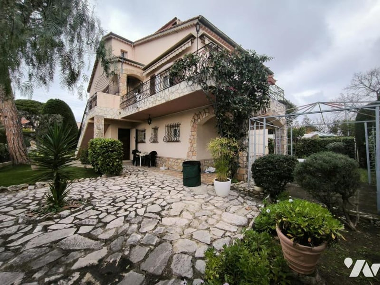 Maison à vendre - 6 pièces - 178m2 - Cagnes-Sur-Mer (06800)