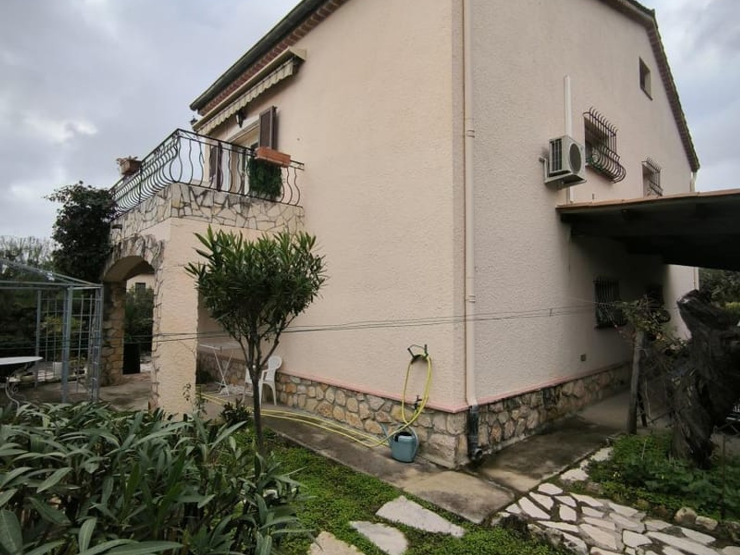 Maison à vendre - 6 pièces - 178m2 - Cagnes-Sur-Mer (06800)