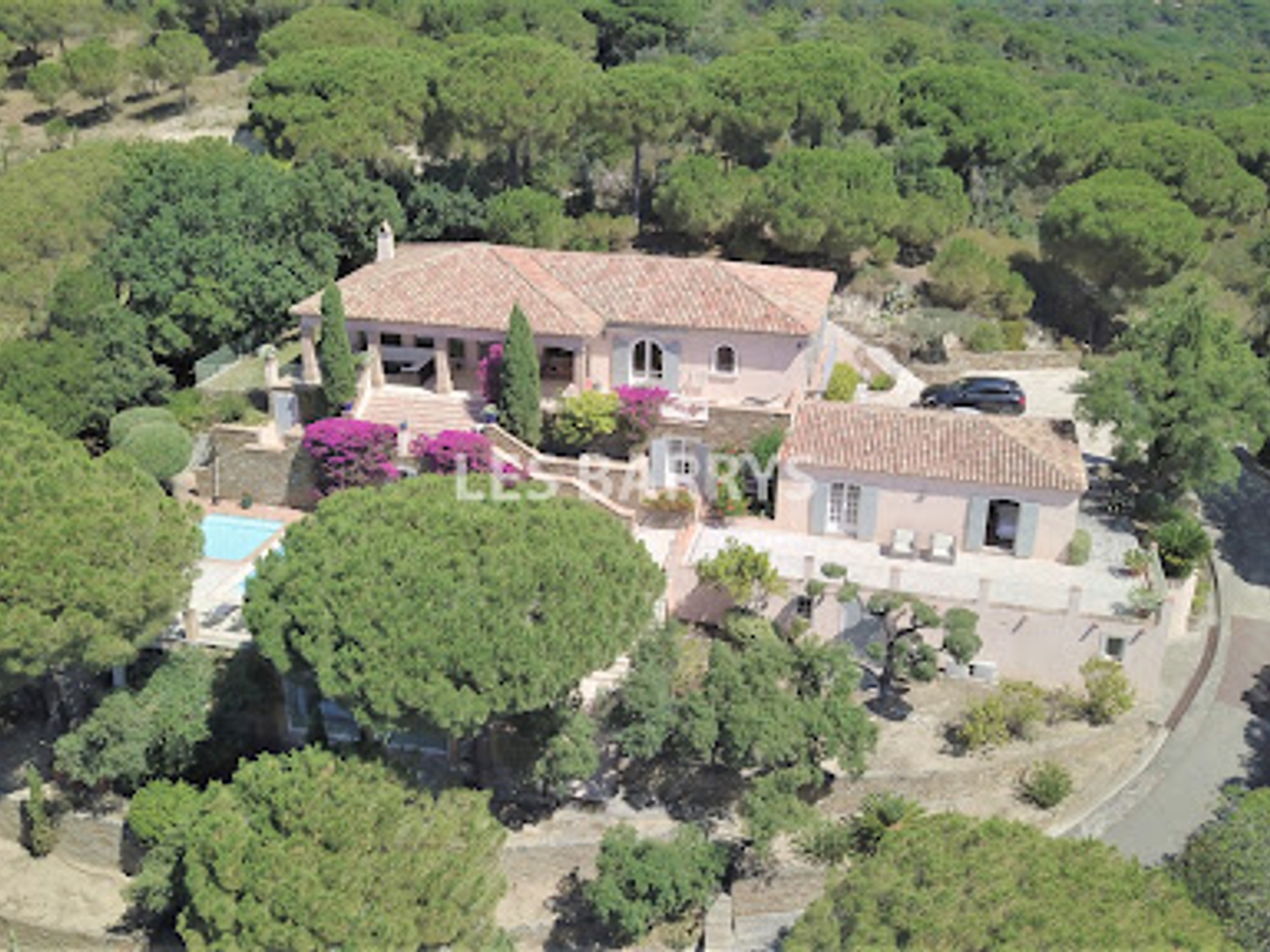 Villa 11 pièces 350 m²