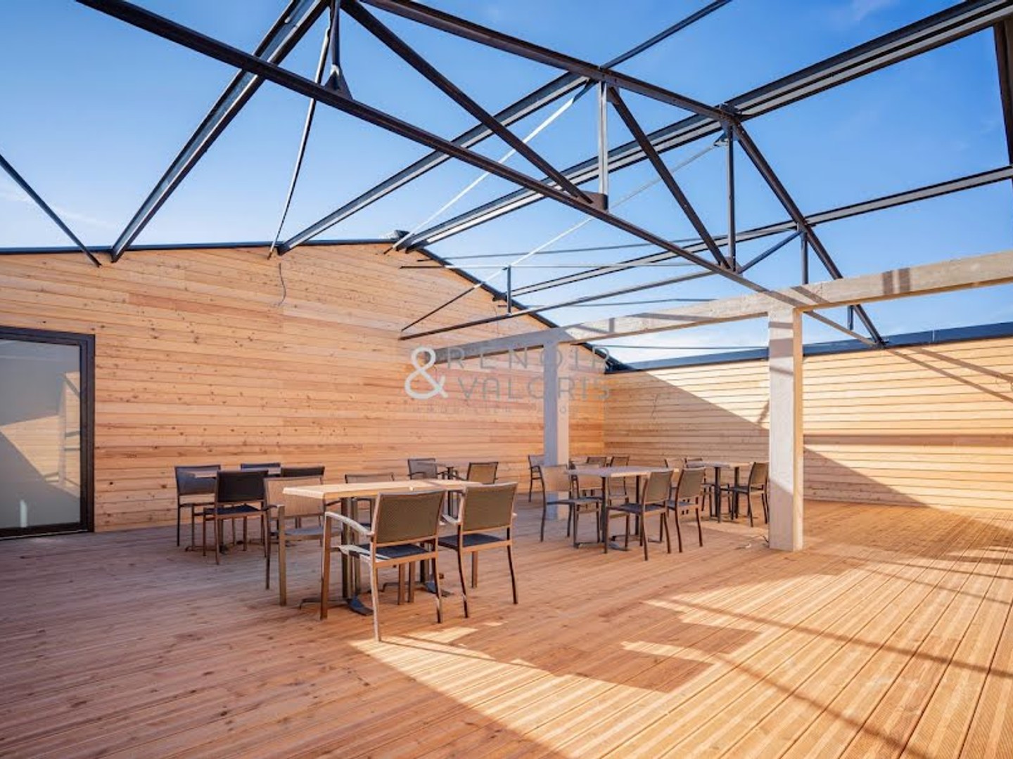 Immeuble 1150 m²