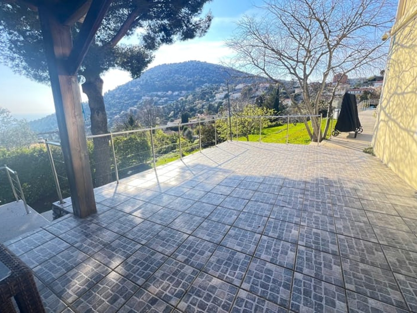 Maison à vendre - 4 pièces - 500m2 - La Turbie (06320)