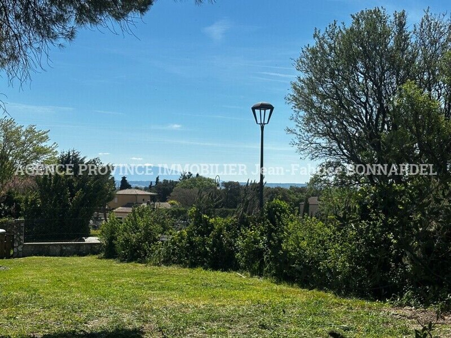Maison à vendre - 5 pièces - 144m2 - Salles-Sous-Bois (26770)
